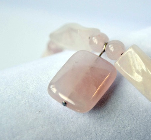 Pink quartz bracelet with square bead